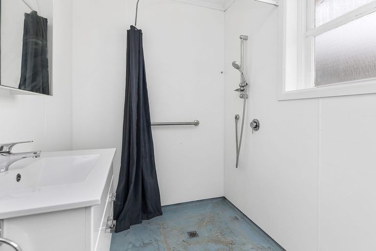 Photo of property in 52 Mungavin Avenue, Ranui, Porirua, 5024