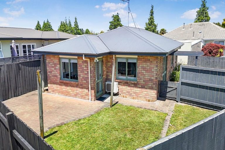 Photo of property in 11a Mahana Road, St Andrews, Hamilton, 3200
