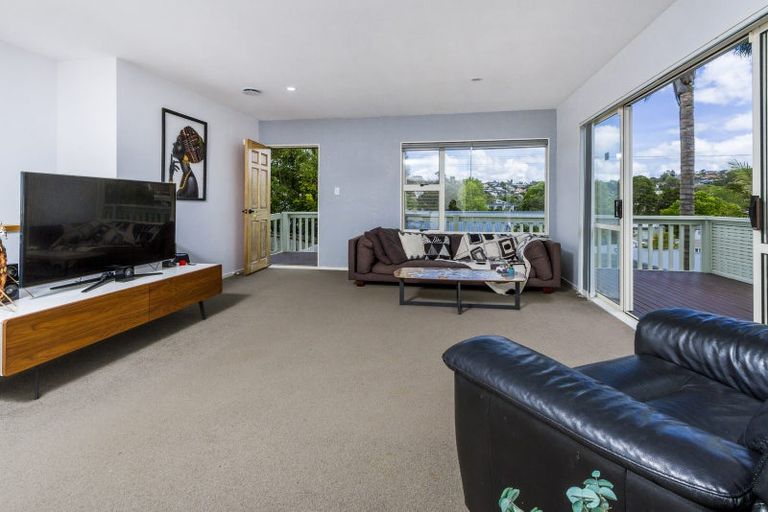Photo of property in 2/70 Archers Road, Glenfield, Auckland, 0629