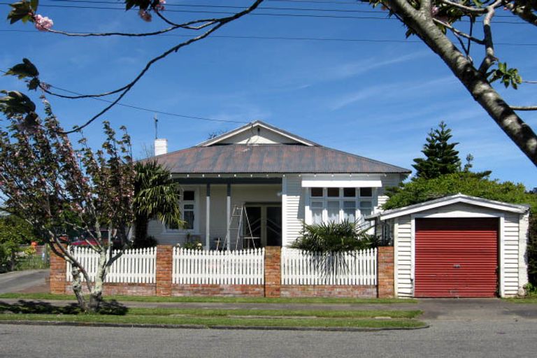 Photo of property in 81 Niblett Street, Whanganui, 4500