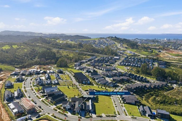 Photo of property in 41a Kikorangi Drive, Wainui, 0992