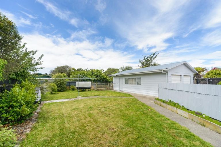 Photo of property in 6 Pain Street, Bulls, 4818