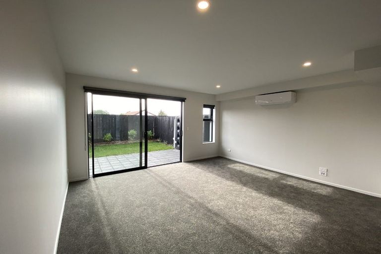 Photo of property in 6/66 Metcalfe Road, Ranui, Auckland, 0612