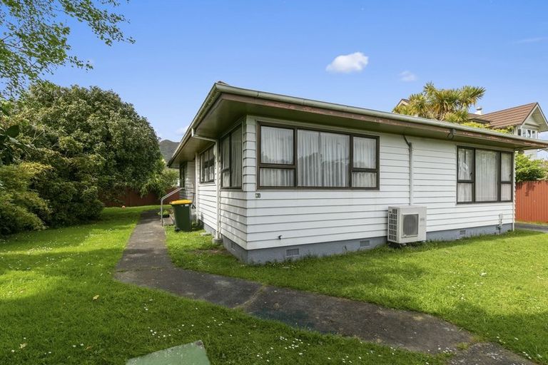 Photo of property in 81 Cambridge Terrace, Waterloo, Lower Hutt, 5011