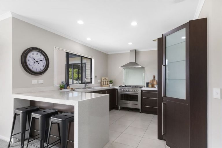 Photo of property in 29 Te Puia Drive, Aotea, Porirua, 5024