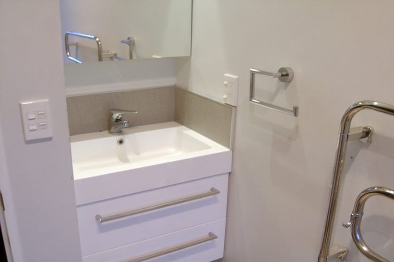 Photo of property in 3/84 Barbour Street, Waltham, Christchurch, 8011