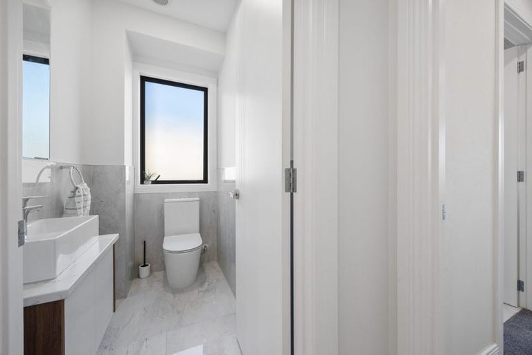 Photo of property in 2 Drumnaconagher Road, Flat Bush, Auckland, 2019