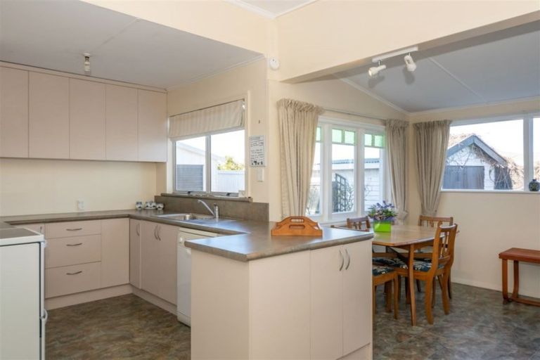 Photo of property in 11 Holdaway Street, Riversdale, Blenheim, 7201