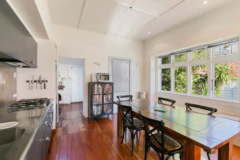 Photo of property in 11 Mcintyre Avenue, Mount Victoria, Wellington, 6011