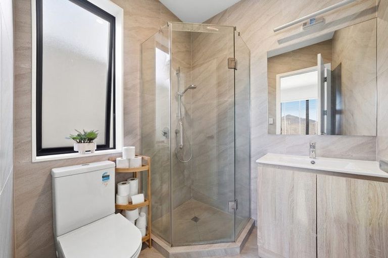 Photo of property in 7 Bushfield Drive, Flat Bush, Auckland, 2019