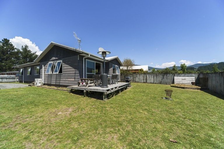 Photo of property in 6 Ngahana Place, Turangi, 3334