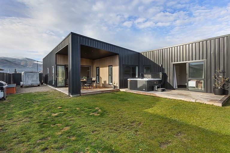 Photo of property in 9 Neason Place, Cromwell, 9310