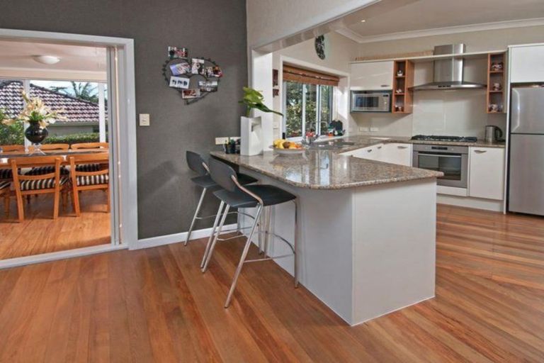 Photo of property in 84 Mellons Bay Road, Mellons Bay, Auckland, 2014