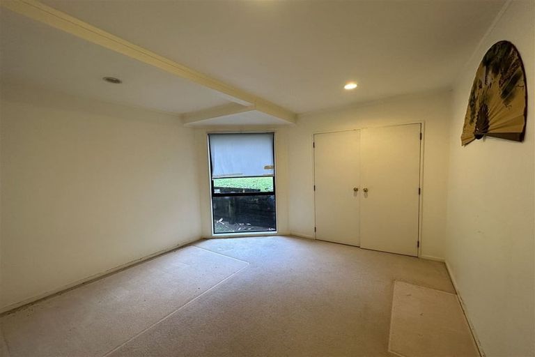 Photo of property in 64 Caribbean Drive, Unsworth Heights, Auckland, 0632
