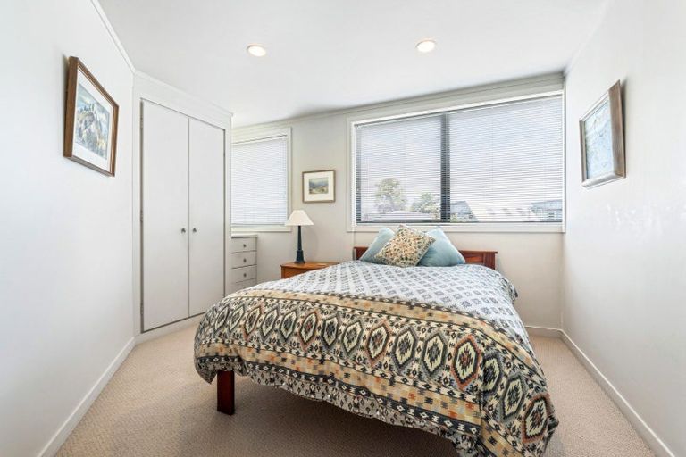 Photo of property in 2/195 Tamaki Drive, Kohimarama, Auckland, 1071