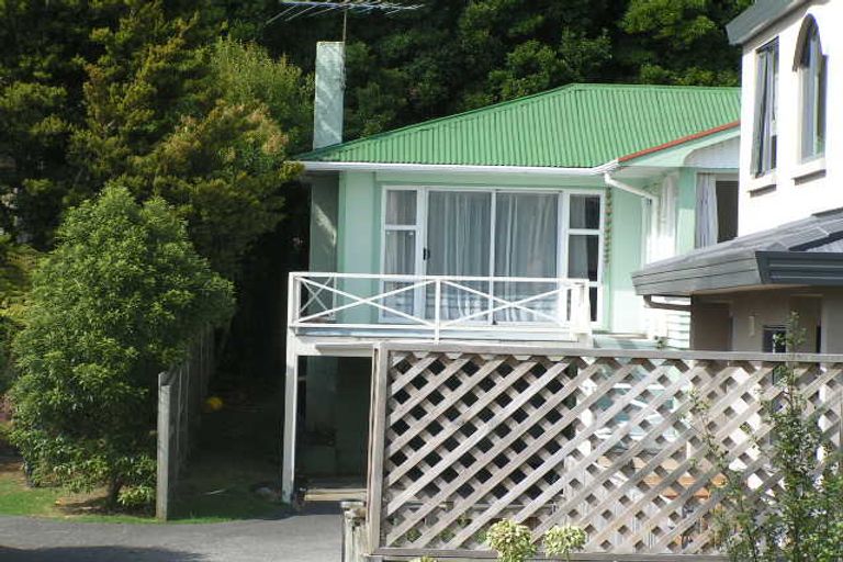 Photo of property in 1/18 Bond Crescent, Forrest Hill, Auckland, 0620