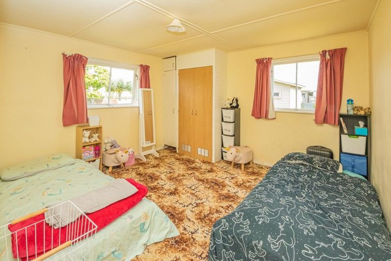 Photo of property in 12a Hokio Beach Road, Levin, 5510