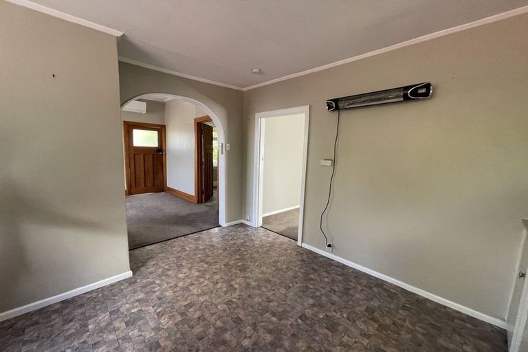 Photo of property in 16 Maude Street, Waimate, 7924