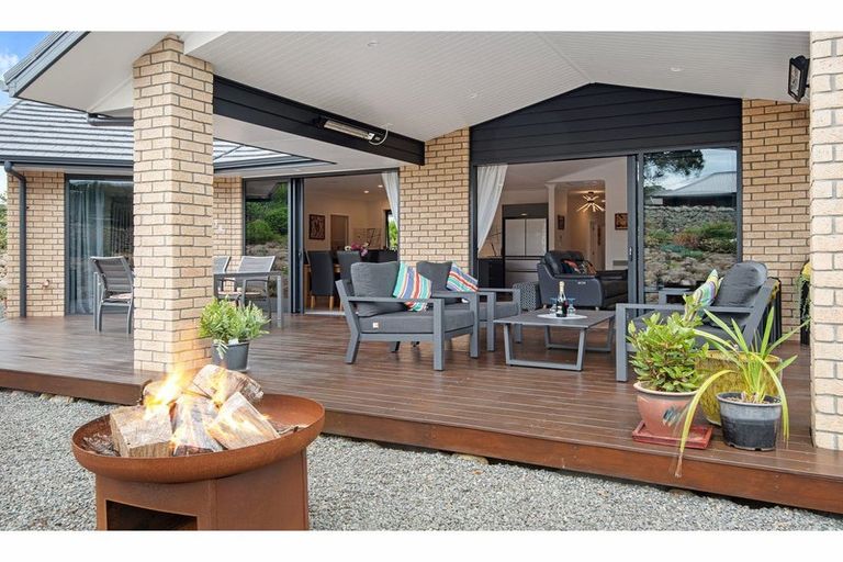 Photo of property in 21 Capstone Place, Te Kamo, Kamo, 0185