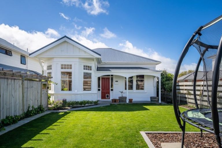 Photo of property in 18a Stone Street, Miramar, Wellington, 6022