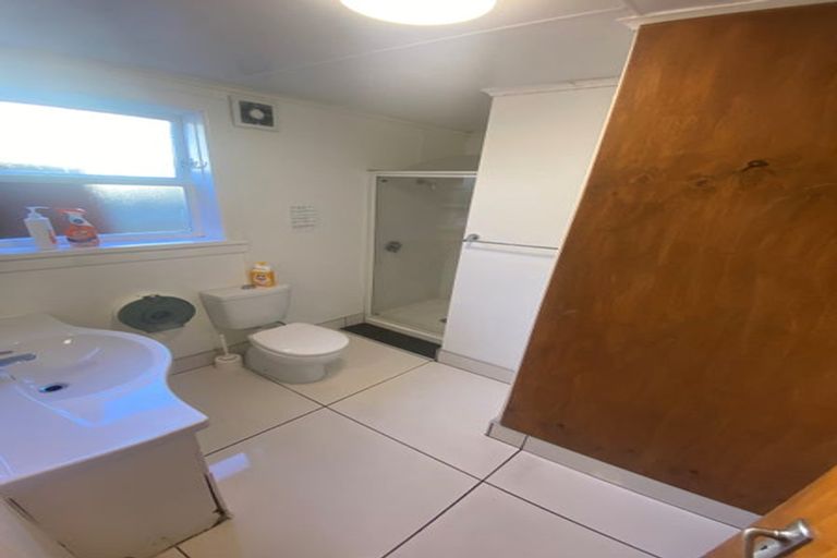 Photo of property in Hawkestone House, 21 Hawkestone Street, Thorndon, Wellington, 6011