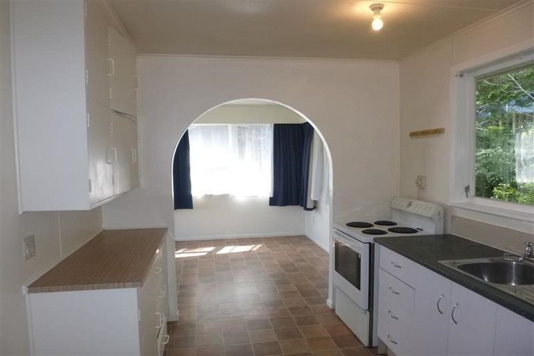 Photo of property in 32 Mimihau Grove, Wainuiomata, Lower Hutt, 5014