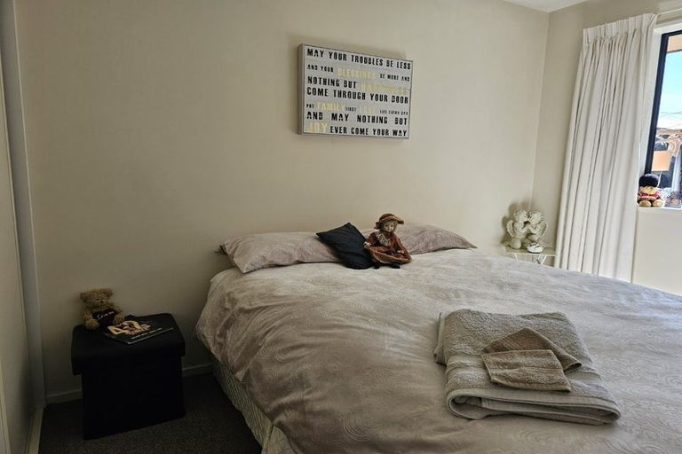 Photo of property in 2 Clinton Lane, Woolston, Christchurch, 8062