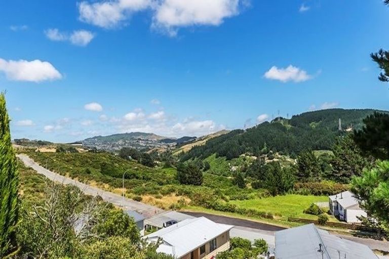 Photo of property in 26 Tobago Crescent, Grenada North, Wellington, 5028