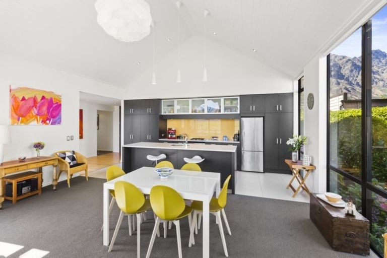 Photo of property in 7 Jackby Court, Jacks Point, Queenstown, 9371