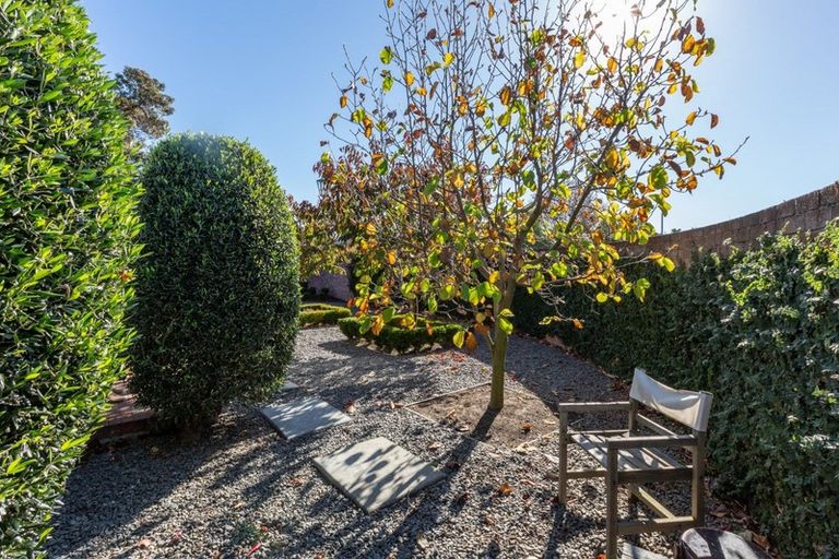 Photo of property in 120 Avondale Road, Taradale, Napier, 4112