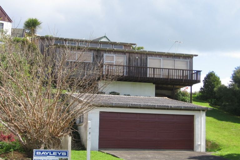 Photo of property in 37 Tapeka Road, Russell, 0202