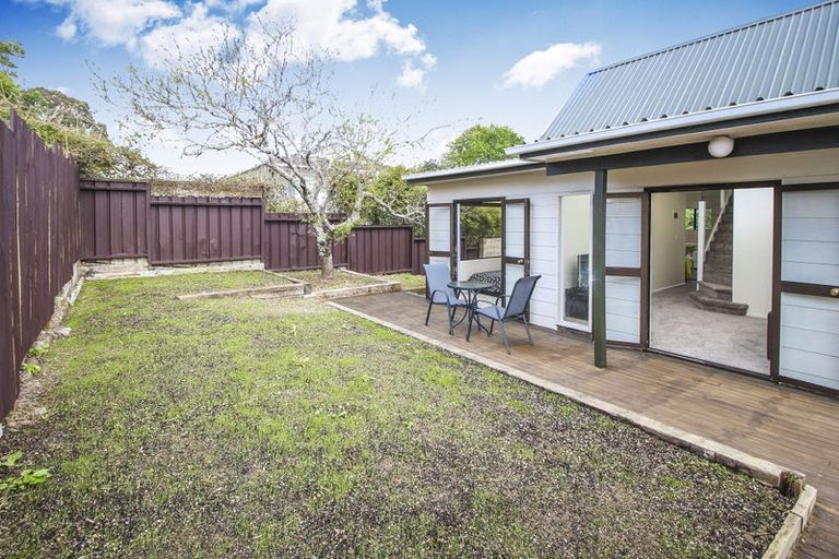 Photo of property in 5a Sabot Place, Massey, Auckland, 0614