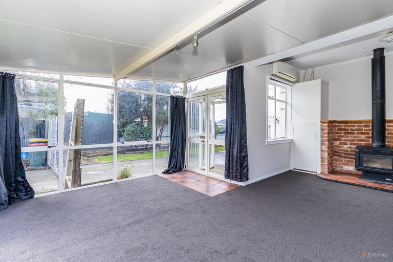 Photo of property in 6 Michael Street, Waimate, 7924