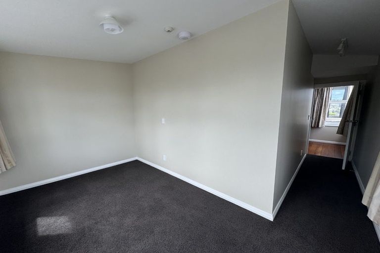 Photo of property in 77 Brougham Street, Mount Victoria, Wellington, 6011