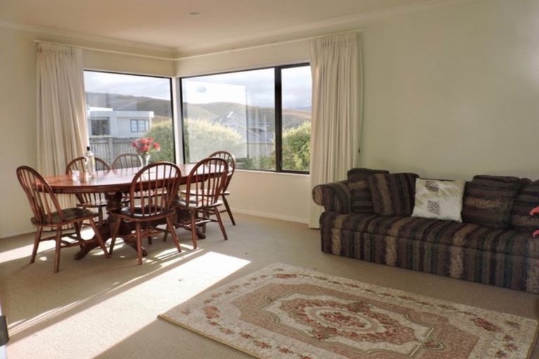 Photo of property in 18 Pendennis Point, Camborne, Porirua, 5026
