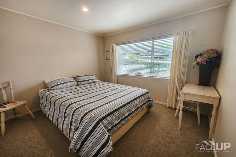 Photo of property in 26 Harbour Lights Close, West Harbour, Auckland, 0618