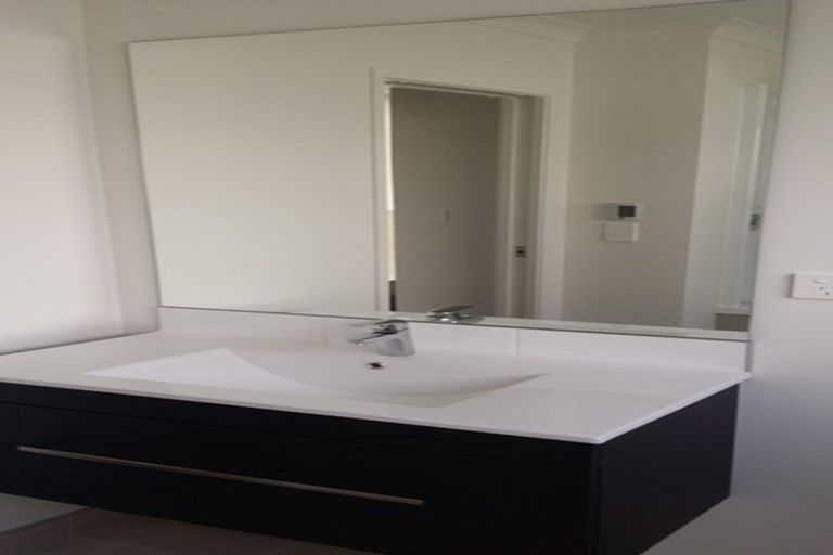 Photo of property in 3 Lockheed Street, Hobsonville, Auckland, 0618