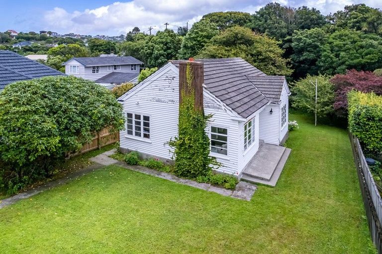 Photo of property in 67 Delhi Crescent, Khandallah, Wellington, 6035