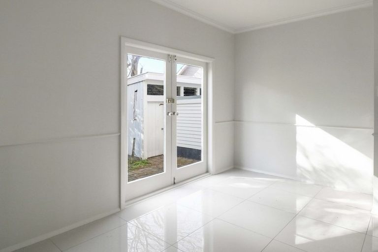 Photo of property in 12 Cornwall Street, Hutt Central, Lower Hutt, 5010