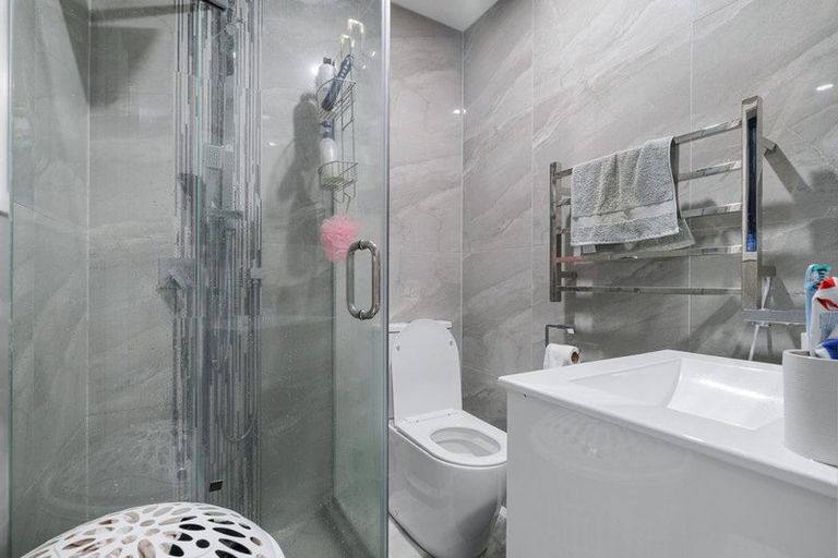 Photo of property in 160d Hill Road, Manurewa, Auckland, 2105