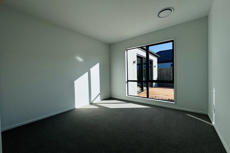 Photo of property in 1 Amberite Place, Harewood, Christchurch, 8051