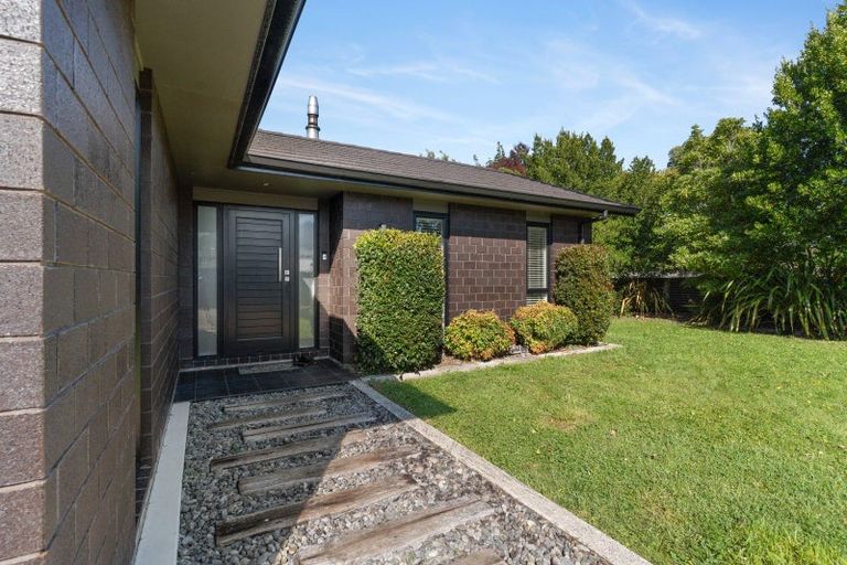 Photo of property in 74 Park Road, Carterton, 5713