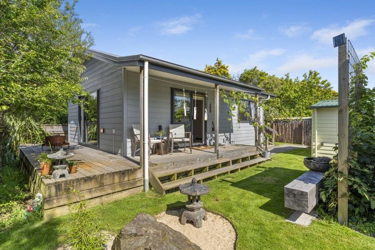 Photo of property in 175 Te Moana Road, Waikanae, 5036