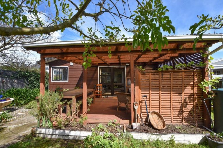 Photo of property in 8 Davy Street, Carterton, 5713