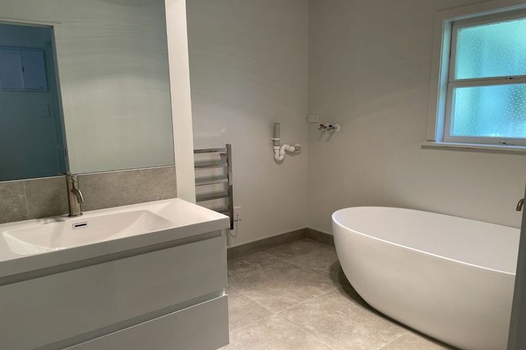 Photo of property in 8 Cardiff Street, Pukekohe, 2120