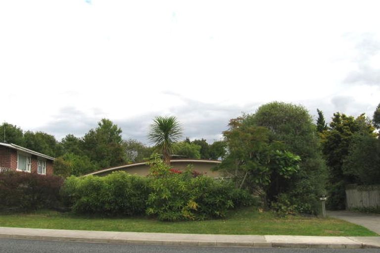 Photo of property in 1070 Beach Road, Torbay, Auckland, 0630