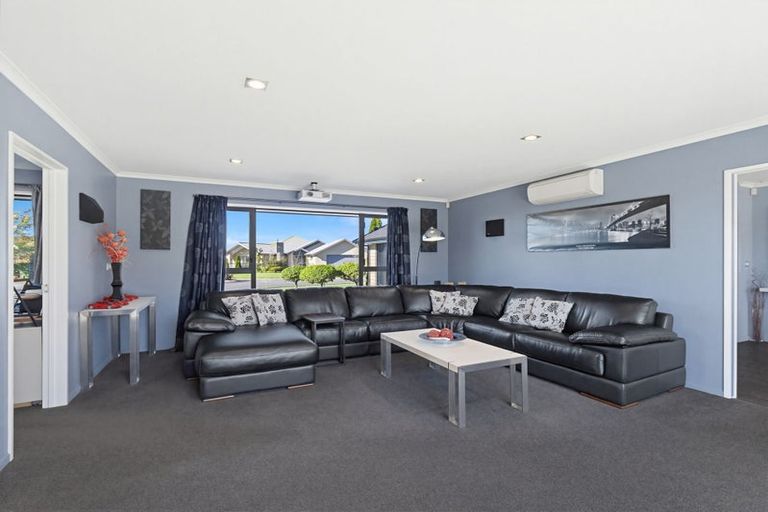 Photo of property in 13 Raymond Place, West Melton, 7618