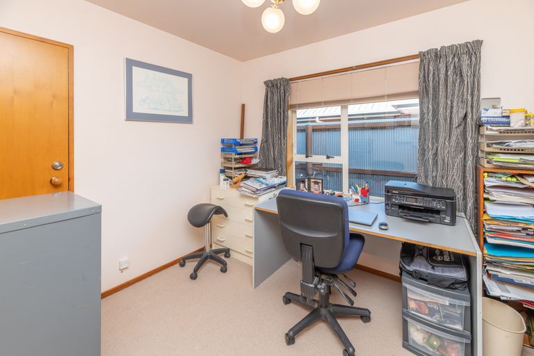 Photo of property in 43 Gladstone Road, Woodend, 7610