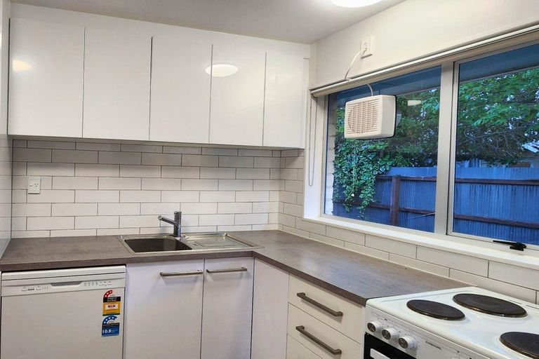 Photo of property in 2/372 Hereford Street, Linwood, Christchurch, 8011