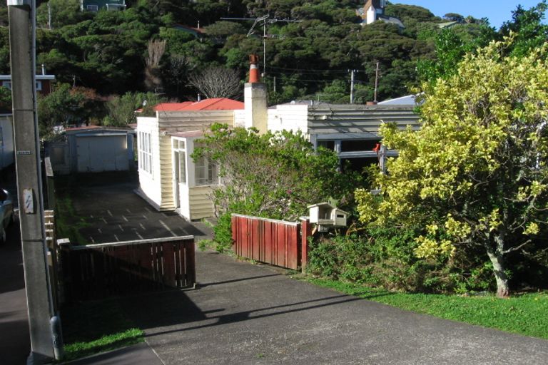 Photo of property in 60 Airlie Road, Plimmerton, Porirua, 5026
